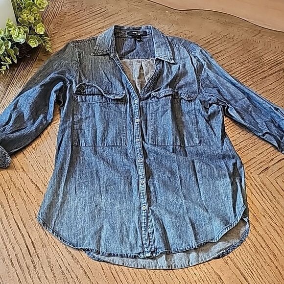 Long Sleeve denim button down shirt size S Nine West - Picture 1 of 6